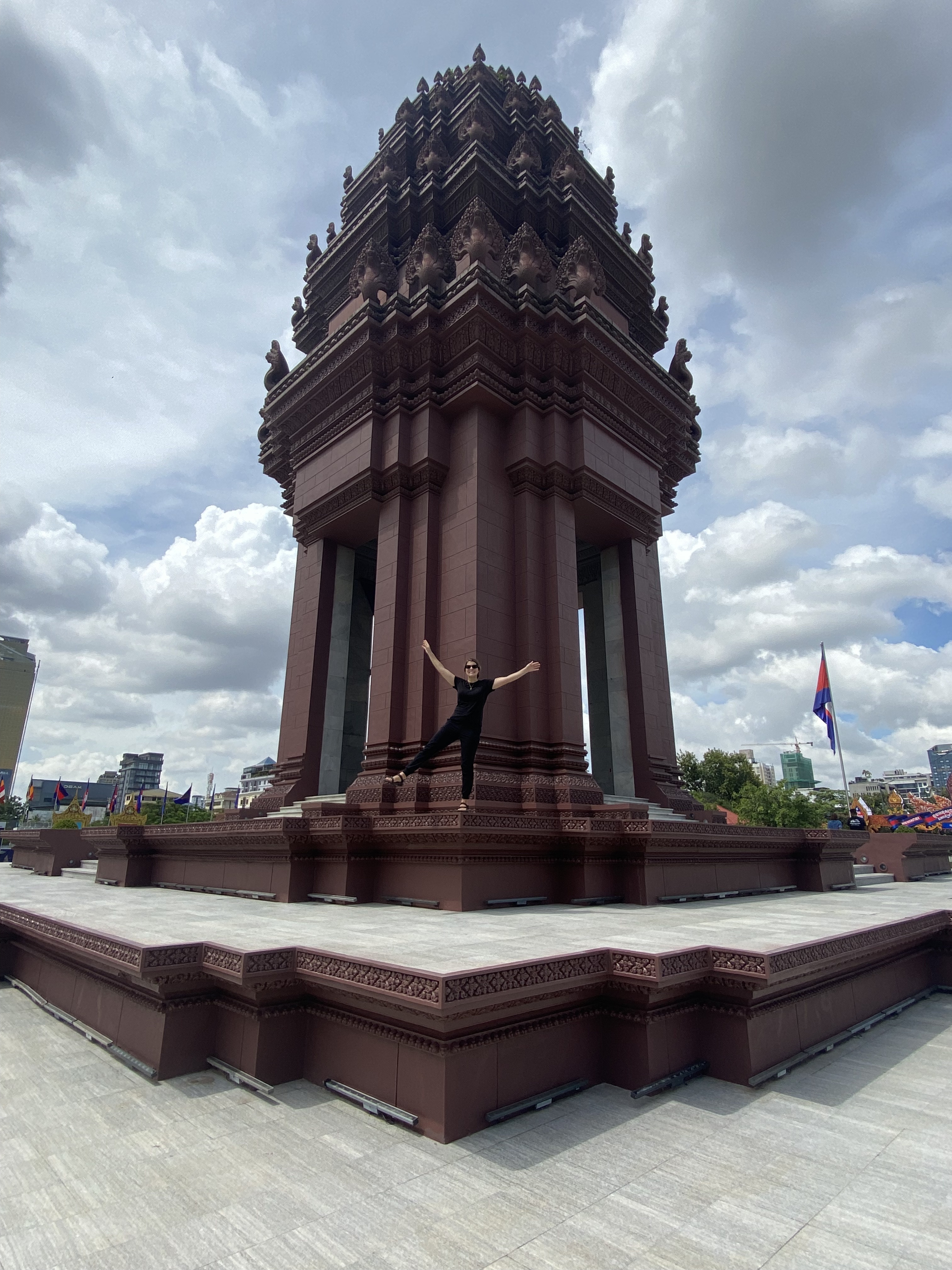 Cambodia Guide – Elizabeth Beeli